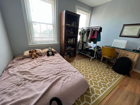 3rd image of 1501 W Girard Ave APT C