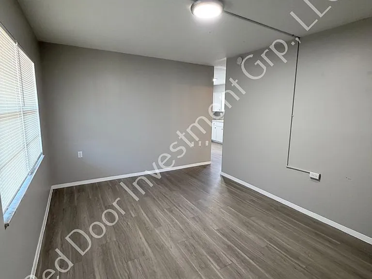 1 & 2 Bedrooms Available in Downtown St. Cloud — Photo 15