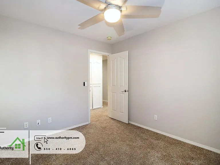 2378 Castlewood Dr — Photo 22