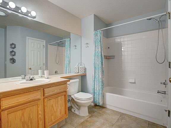 5th image of 10129 Grove Ct