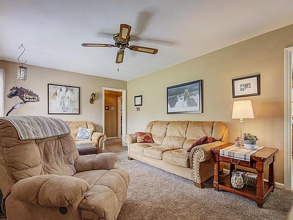 3rd image of 3617 Bunker Hill Dr