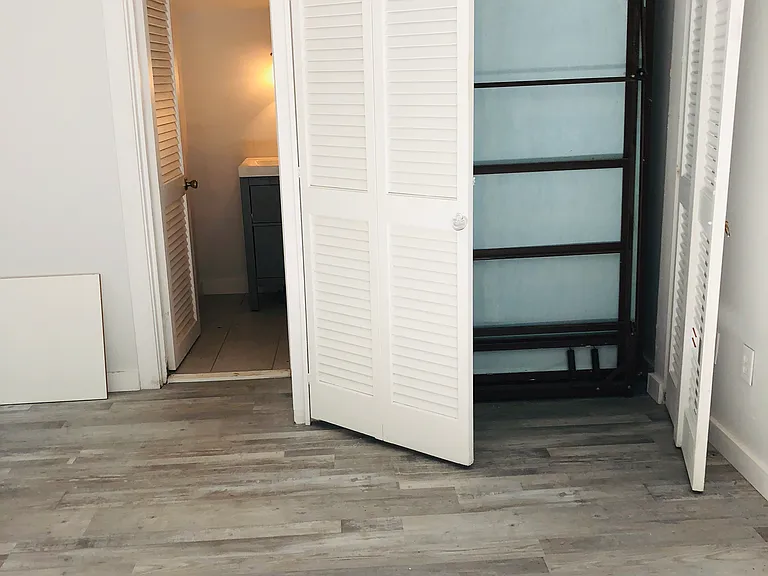 1002 Advance St — Photo 6