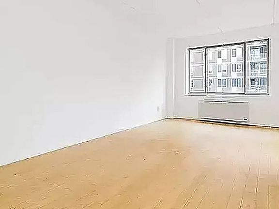 3rd image of 1955 1st Ave #3001