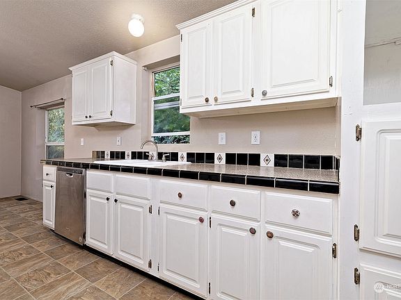 4th image of 101 E Herron Place