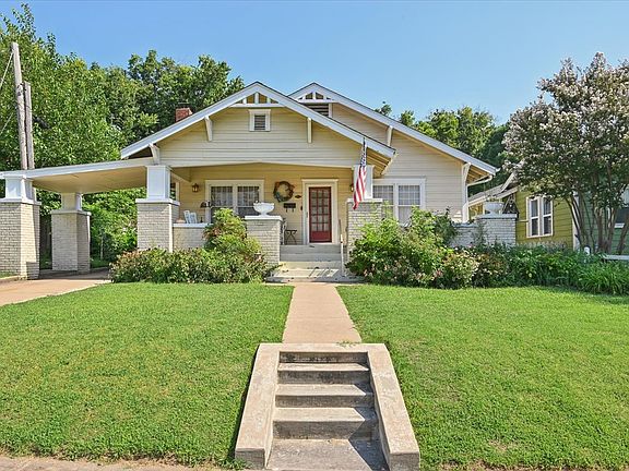 3rd image of 2115 E 17th Pl