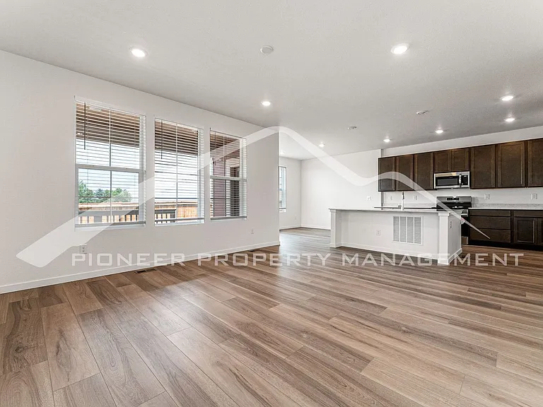 701 Lillibrook Pl — Photo 6