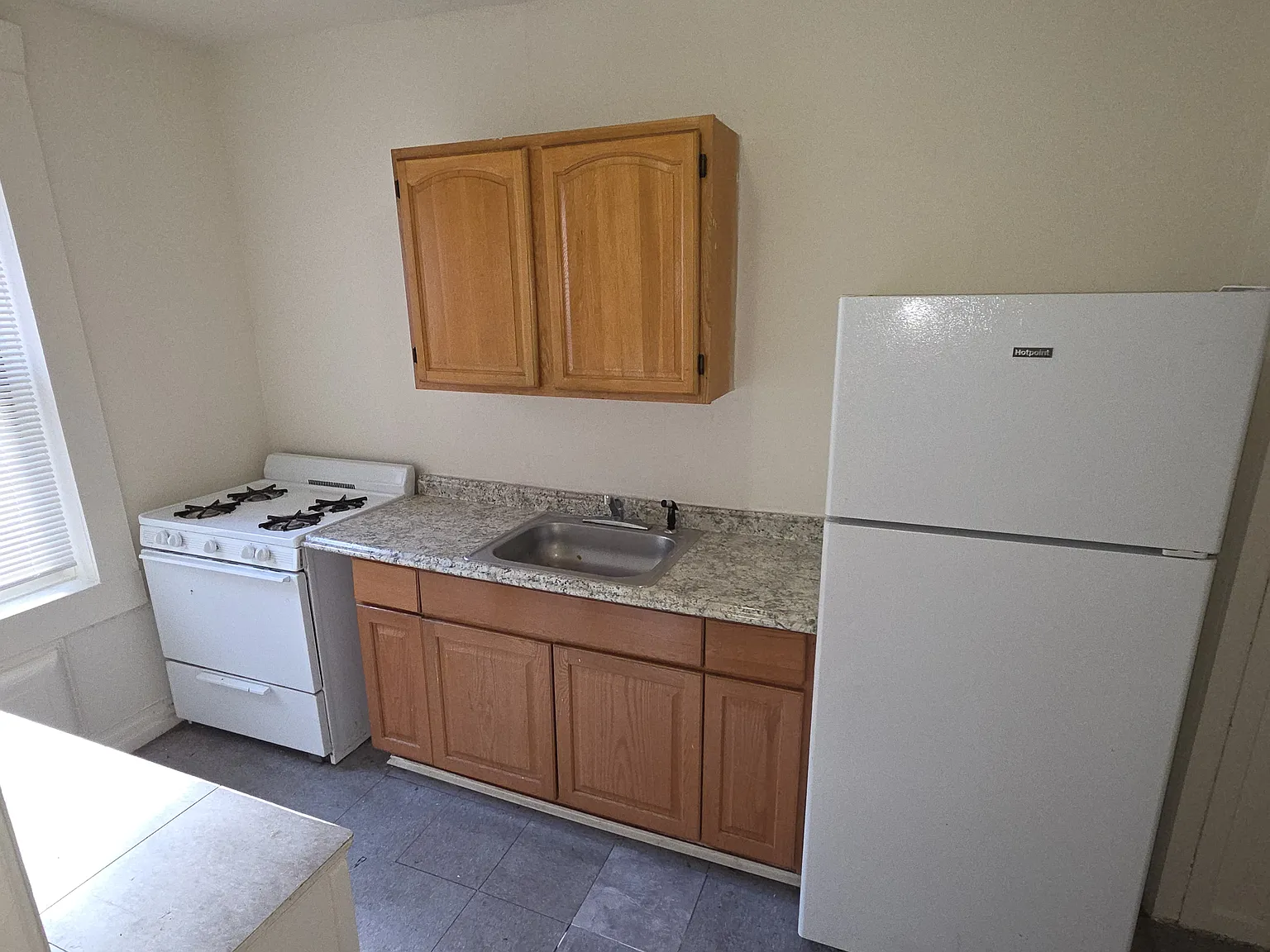 574 Bergen Avenue — Photo 2