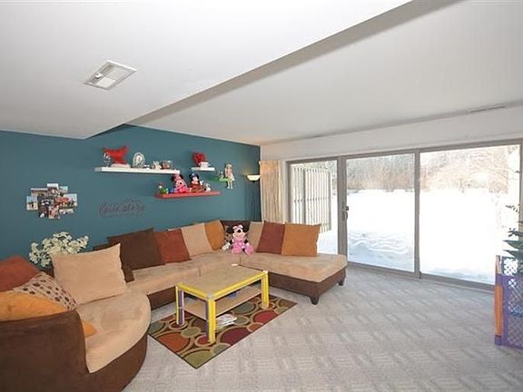 4th image of 753 Peninsula Ct #305