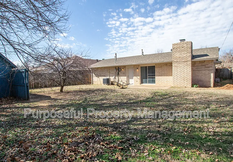 2624 N Markwell Ave — Photo 22