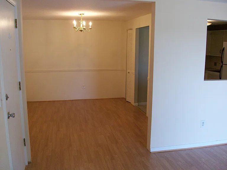 80 English Village Rd #2 — Photo 8