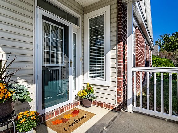 4th image of 4012 Eldor Flower Dr