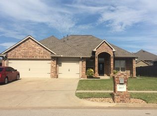 3817 Divine Ave, Harrah, OK 73045