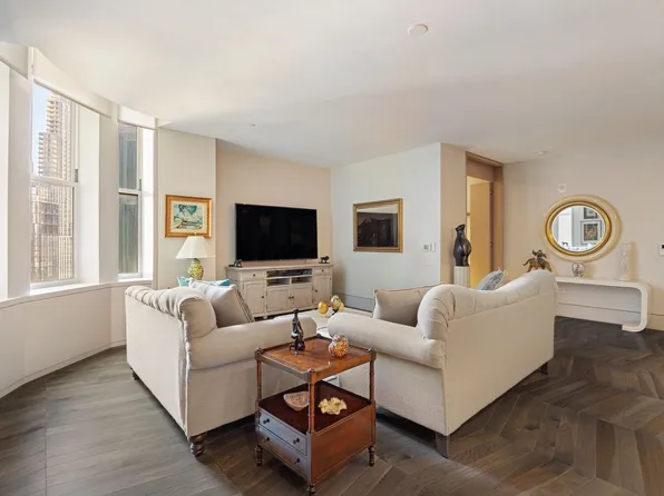 49 Chambers Street image 2 of 25