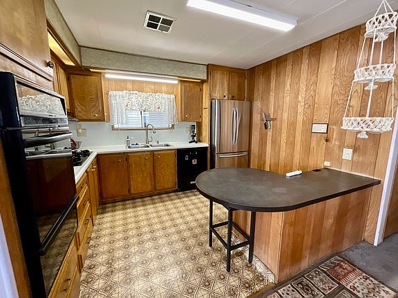 4th image of 280 Mellen Way