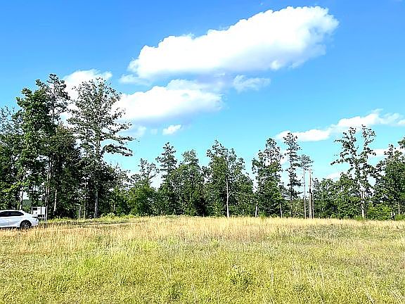2nd image of 140 Fire Tower Rd