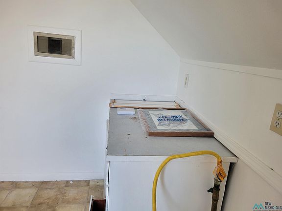 5th image of 1102 Lincoln Ave