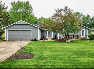 32927 Meadow Creek Oval, North Ridgeville, OH 44039