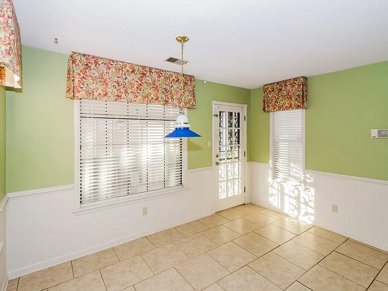 3467 Josee Ln — Photo 5