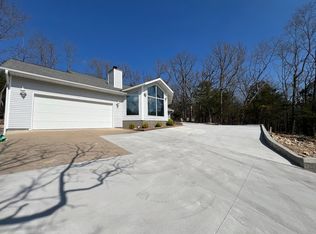 160 Regency Cove Dr, Lake Ozark, MO 65049
