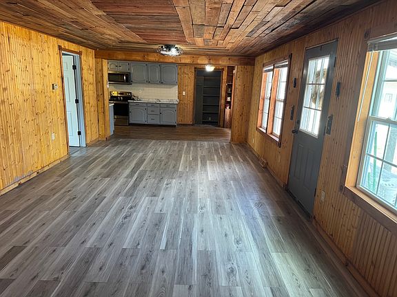 5th image of 303 W Main St