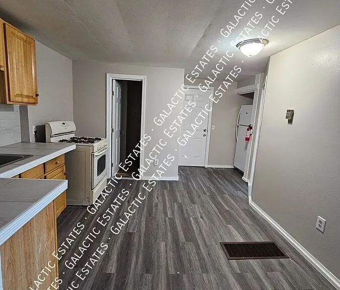 65 Pine St #3 — Photo 6