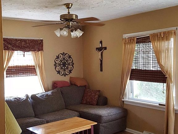 3rd image of 202 Schiller Ave