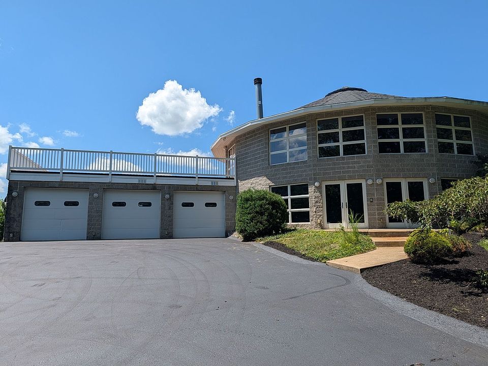 1st image of 237 Cherry Valley Rd