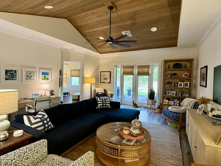 2025 Bridgepointe Cir #118 — Photo 7