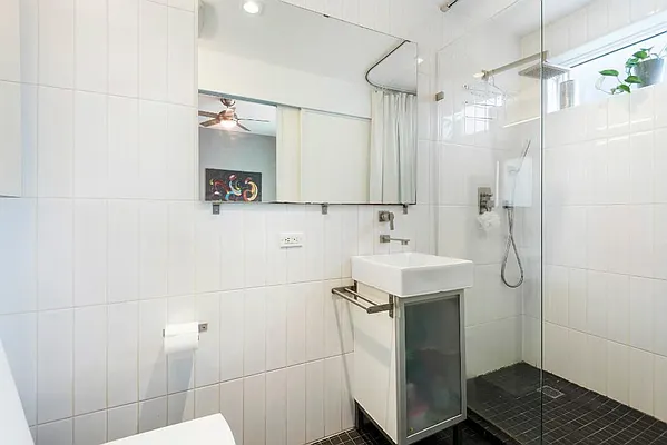 Sold by Level Group | media 20