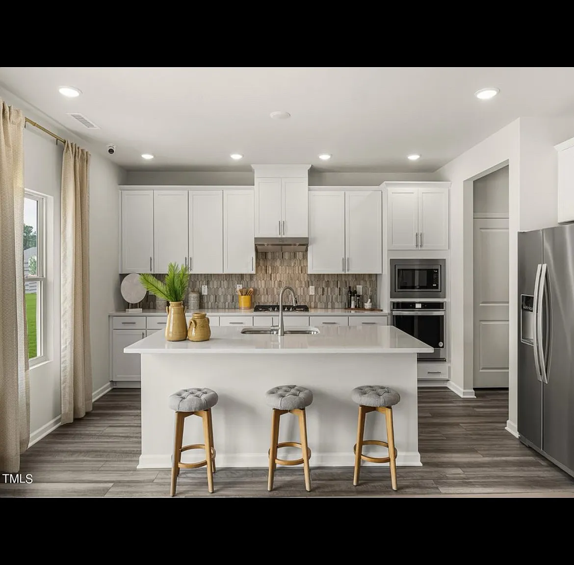 406 Red Cedar Way — Photo 3