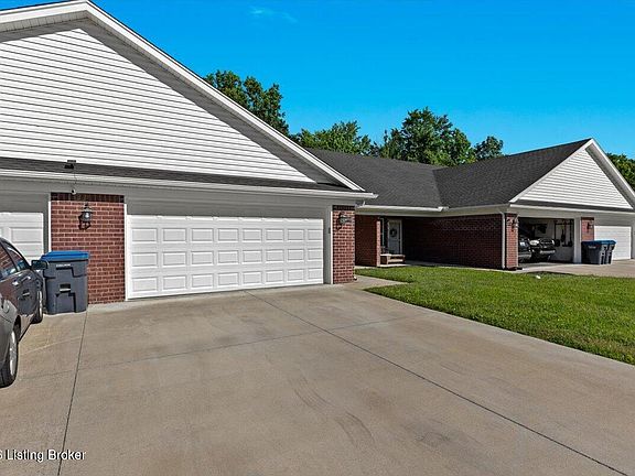 2nd image of 6712 Woods Mill Dr
