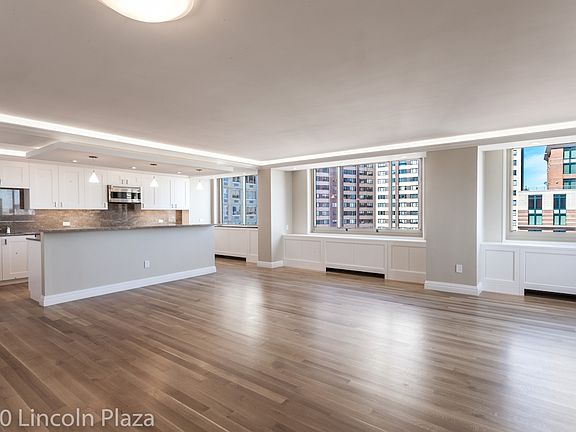 4th image of 30 W 63rd St APT 30CD