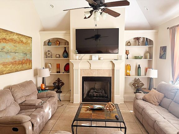 2nd image of 2339 Meverett Ln