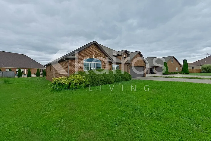 122 Cottonwood Dr — Photo 2