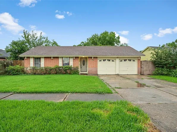 11826 Flushing Meadows Dr, Houston, TX 77089