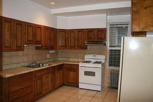 1st image of 126 Park Hill Ave APT 1F