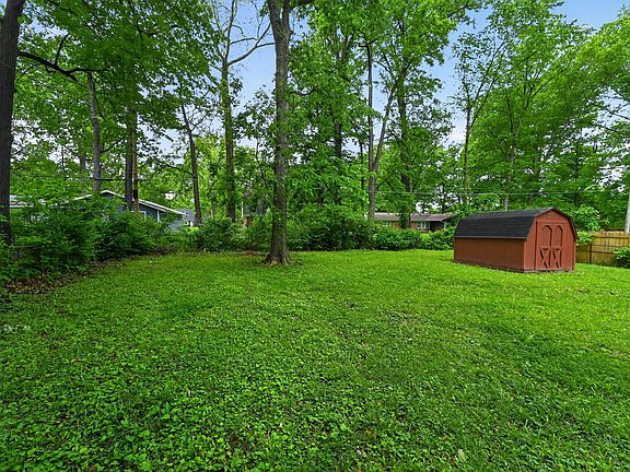 3rd image of 5511 Laurel Hall Dr