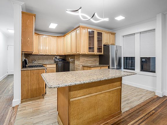5th image of 570 Westminster Rd #19