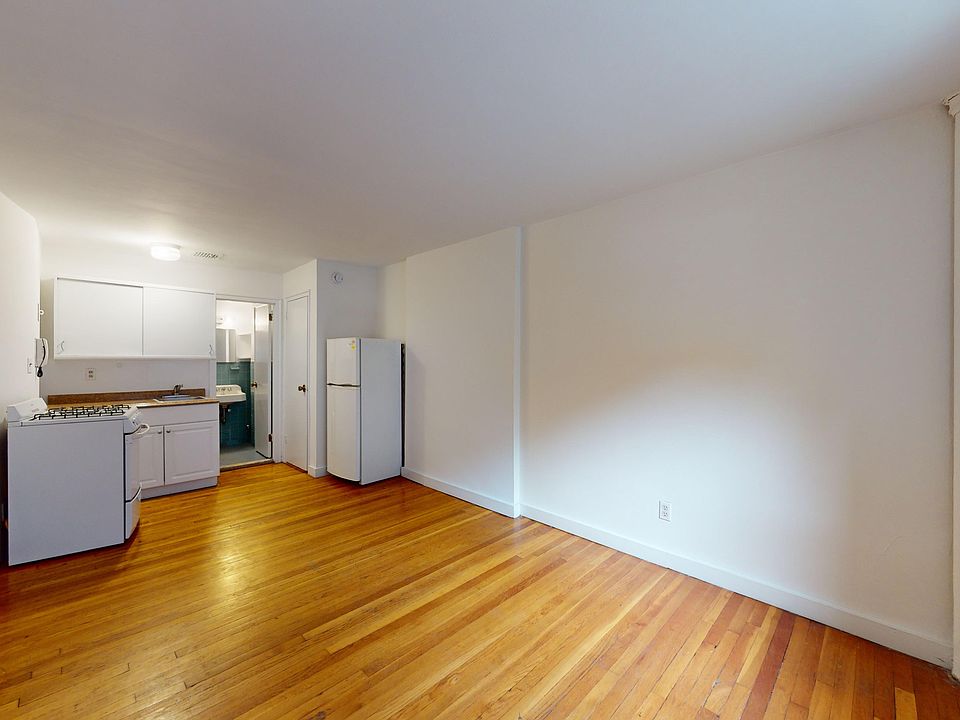 1st image of 208 E 32nd St APT 1A