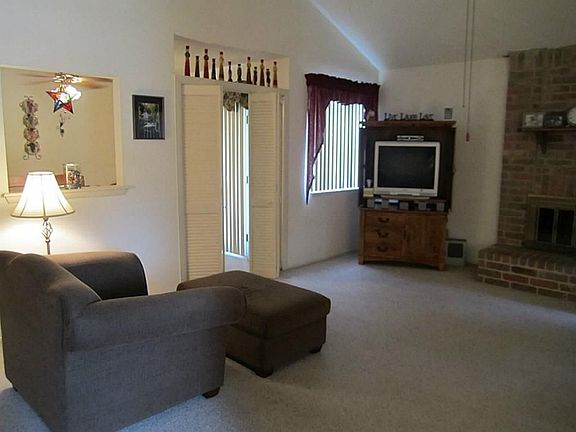 4th image of 15902 Sierra Grande Dr