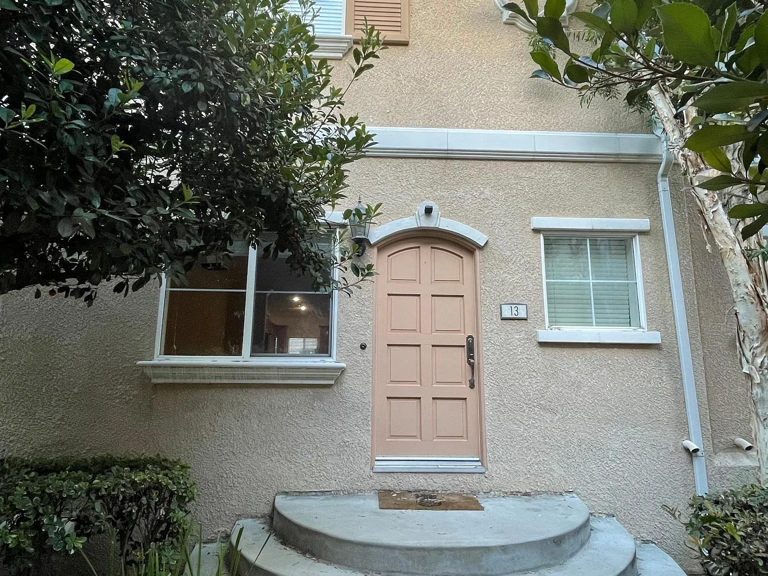 3 bed, 1300 sqft, $3,500 — Photo 2