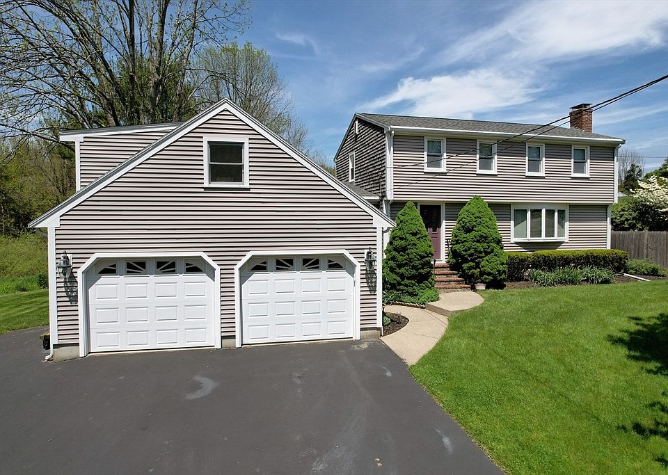 1st image of 23 Darlene Dr