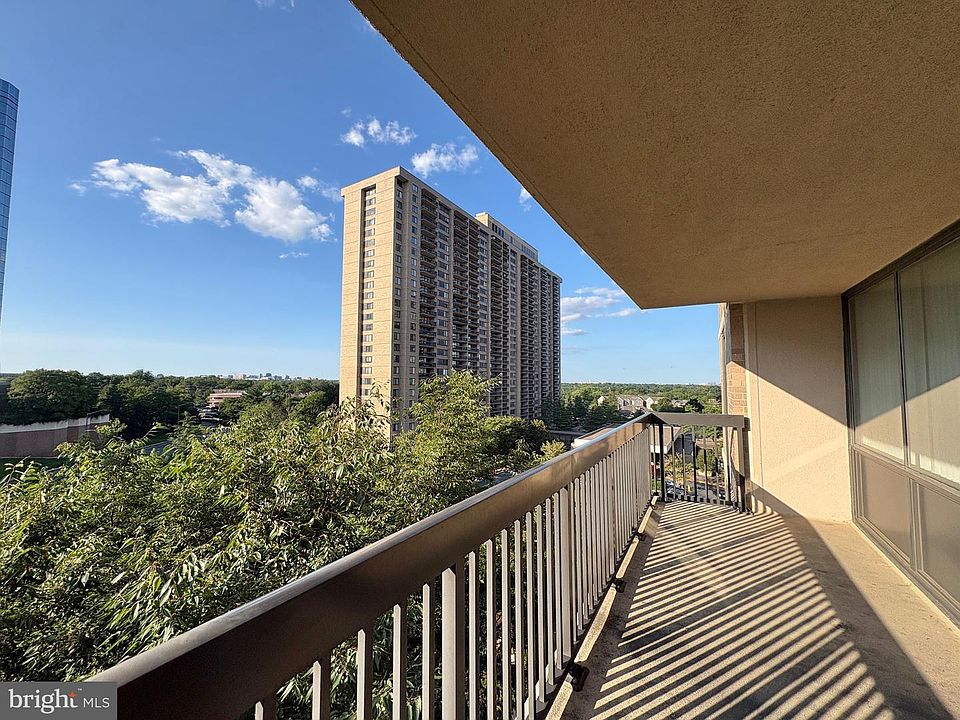 1st image of 3709 S George Mason Dr APT 605E