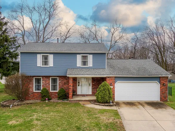 1303 Heritage Rd W, Normal, IL 61761