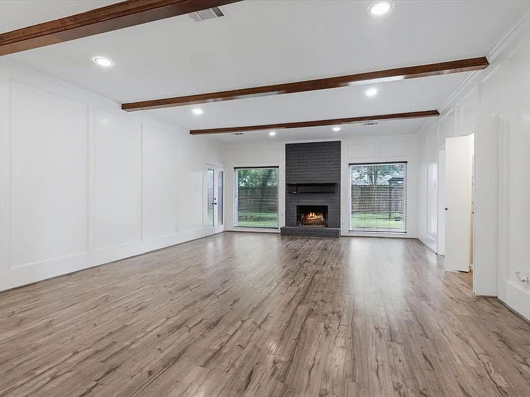 12015 Fawnview Dr — Photo 2