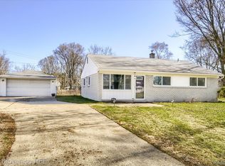 4912 Sundale Dr, Clarkston, MI 48346