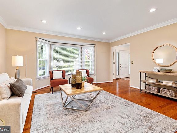 5th image of 20752 Laplume Pl