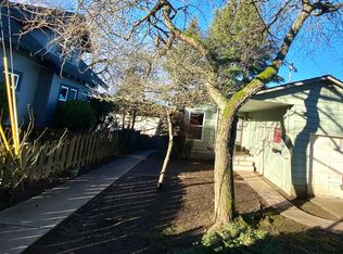 47 SE 61st Ave #B, Portland, OR