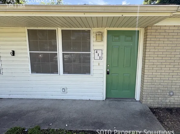 411 W Commercial St, Charleston, MO 63834