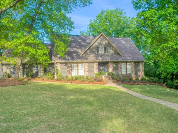 1508 Verdure Cir, Birmingham, AL 35226